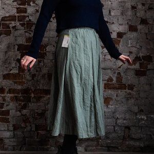 Laura Scott NWT Midi Skirt Sz Medium Sage Green